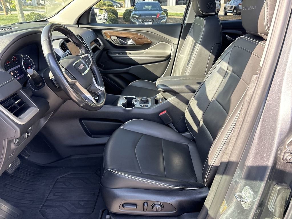Used 2020 GMC Terrain Denali w/ Denali Premium Package AWD/4WD image 22