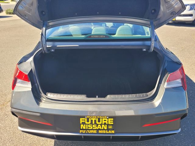 Used 2024 Hyundai Elantra SEL image 11