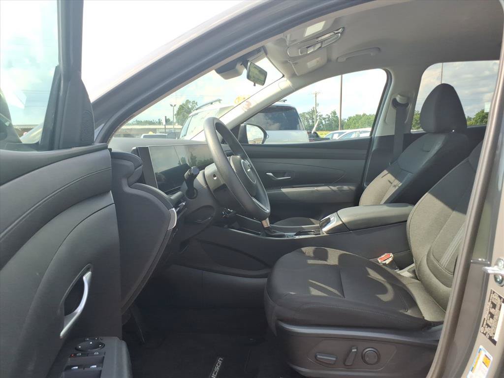 Used 2026 Hyundai Tucson SEL FWD image 16