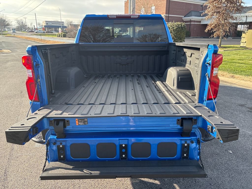 Certified 2025 Chevrolet Silverado 1500 RST image 31