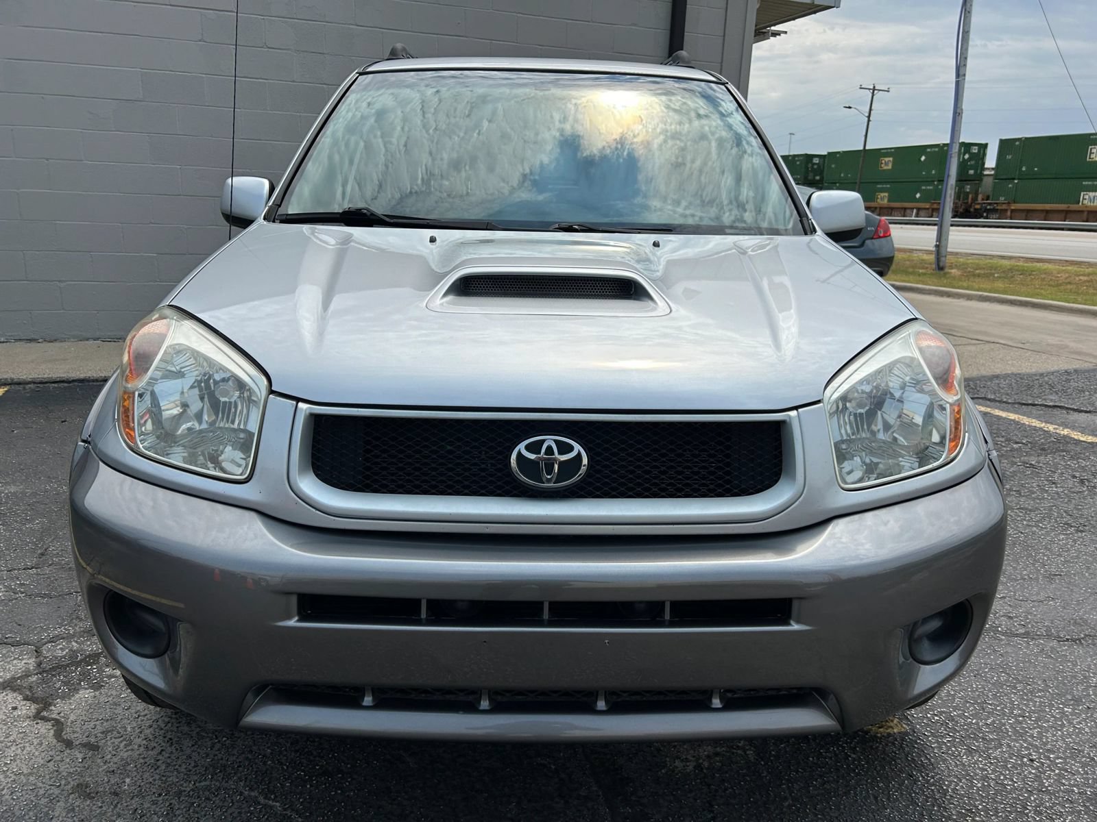 Used 2005 Toyota RAV4 2WD w/ Sport Pkg image 8