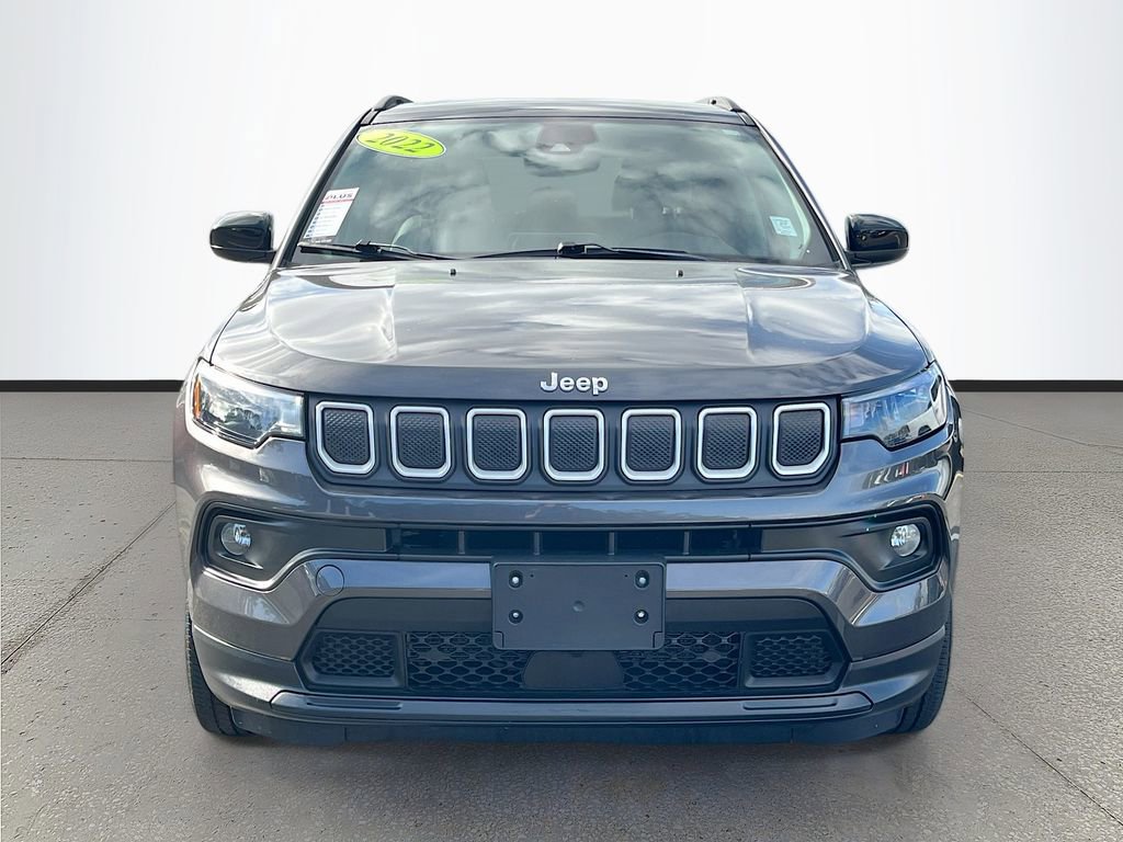 Certified 2022 Jeep Compass Latitude image 2