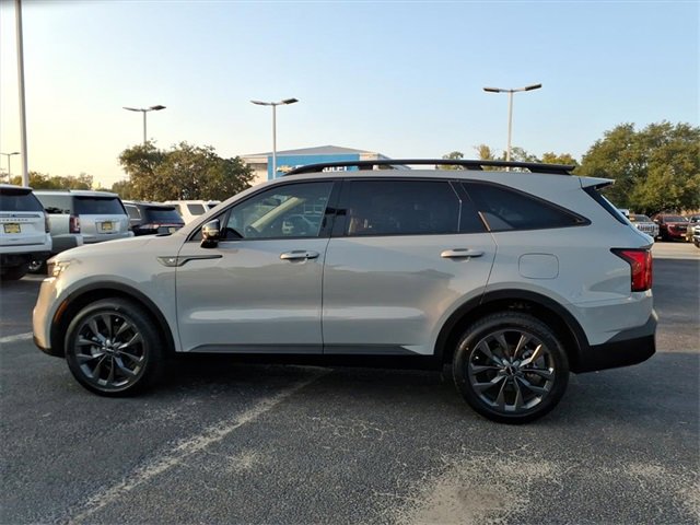 Used 2022 Kia Sorento SX Prestige w/ Rust Color Package image 12
