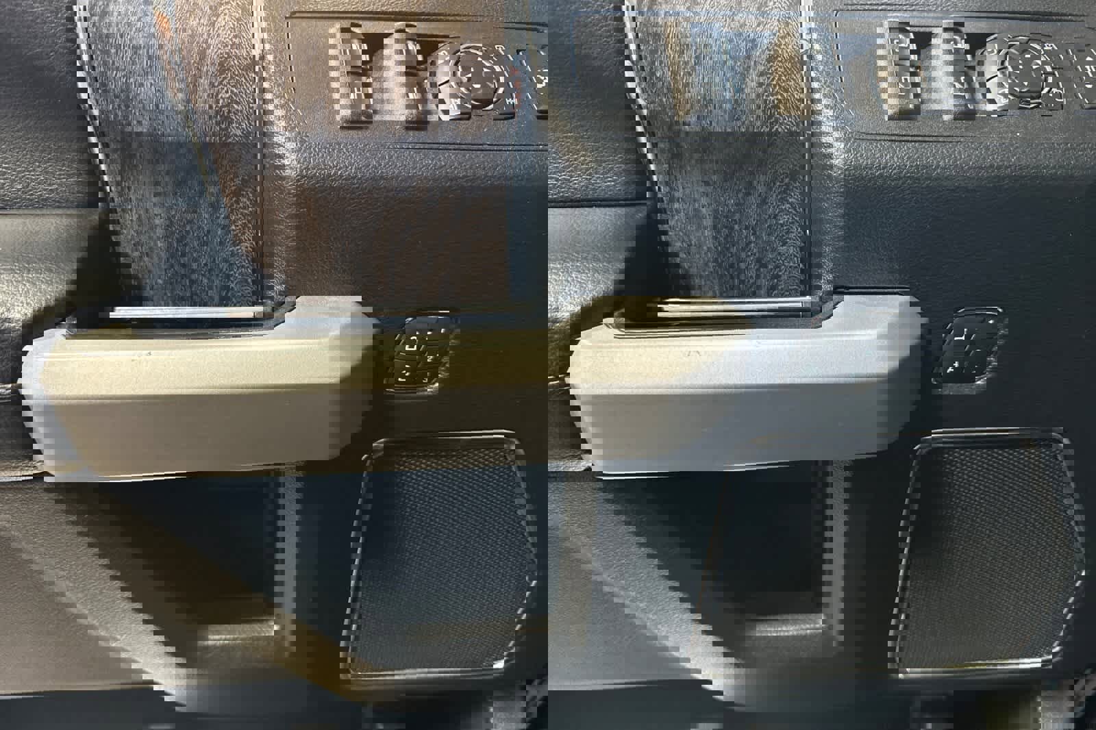 Used 2019 Ford F250 Lariat w/ Lariat Value Package image 13