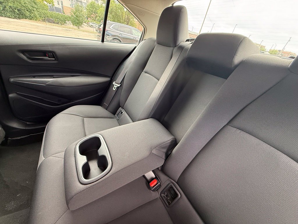 Used 2025 Toyota Corolla LE FWD image 29
