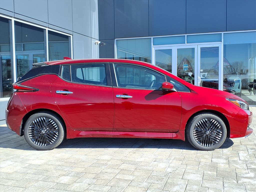 Used 2024 Nissan Leaf SV Plus image 2