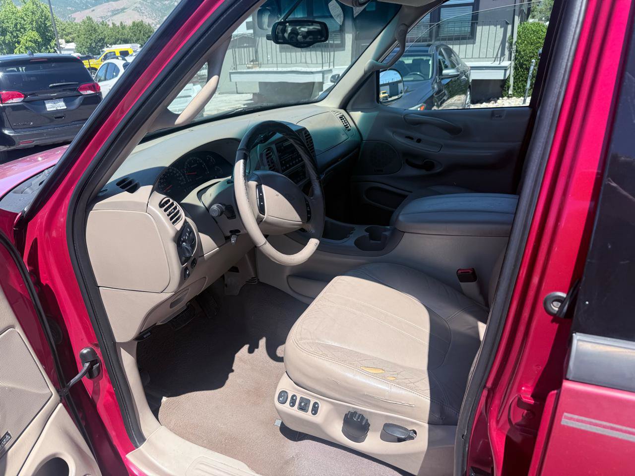 Used 2000 Ford Expedition Eddie Bauer AWD/4WD image 9