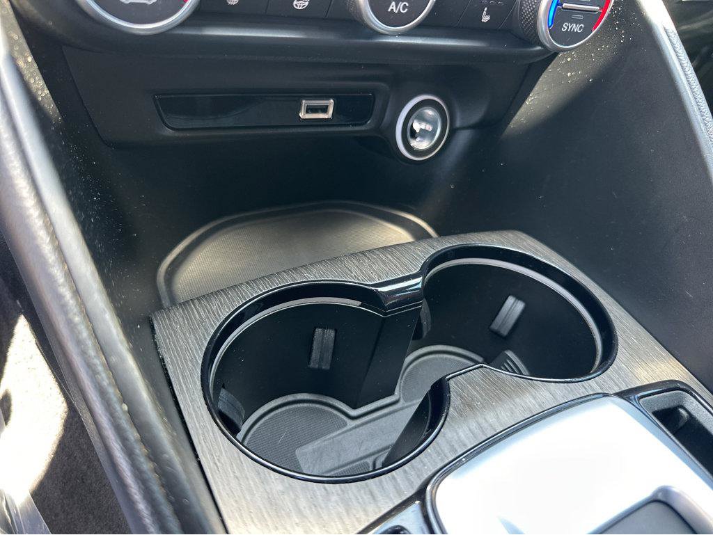Used 2023 Alfa Romeo Giulia Ti RWD image 27