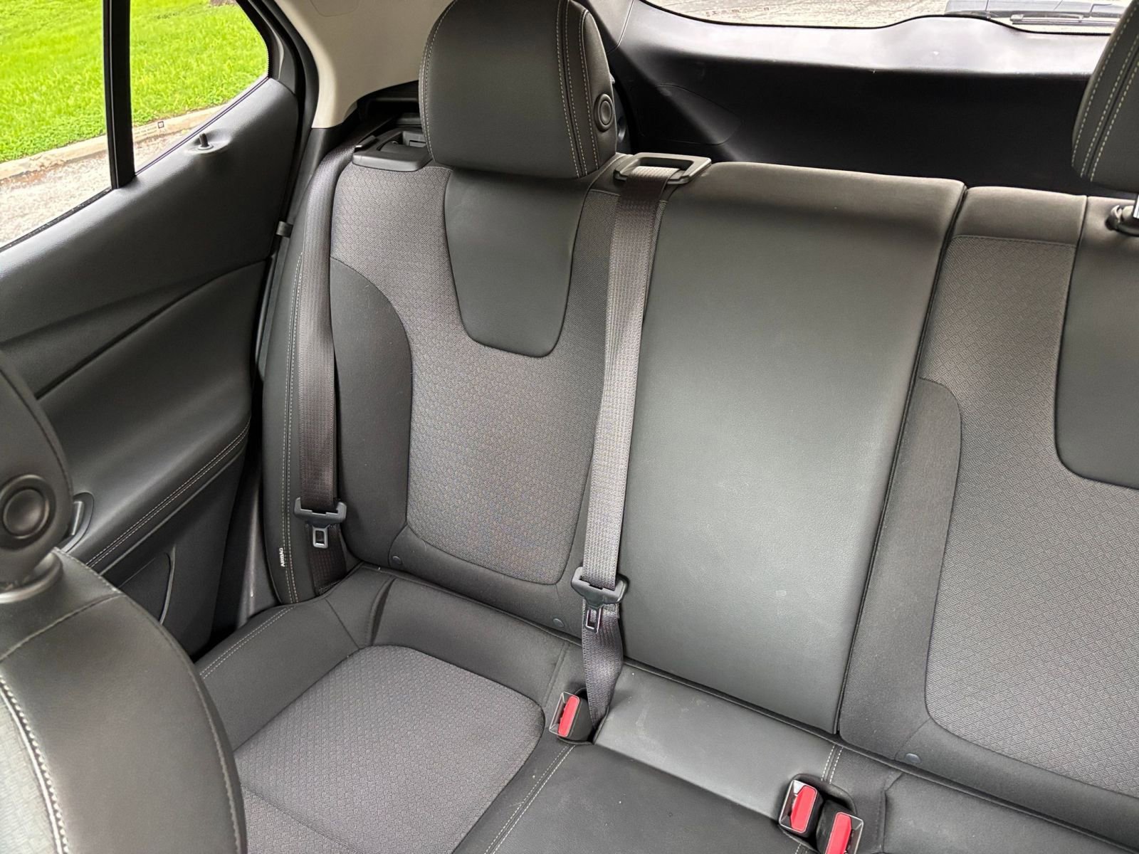 Used 2025 Buick Encore GX Preferred FWD image 34