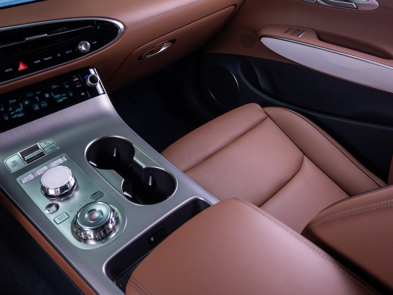 New 2026 Genesis GV70 2.5T Advanced image 28