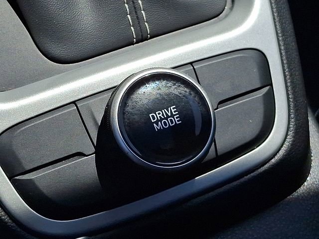 Used 2025 Hyundai Venue SEL FWD image 29