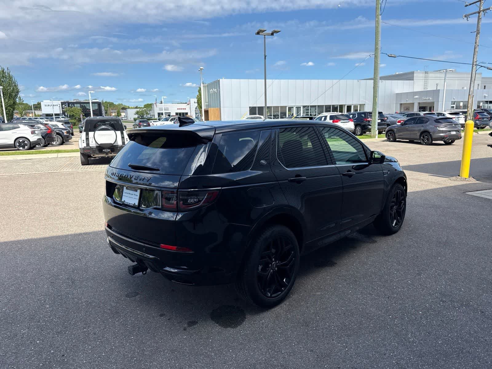 Used 2026 Land Rover Discovery Sport Landmark AWD/4WD image 5