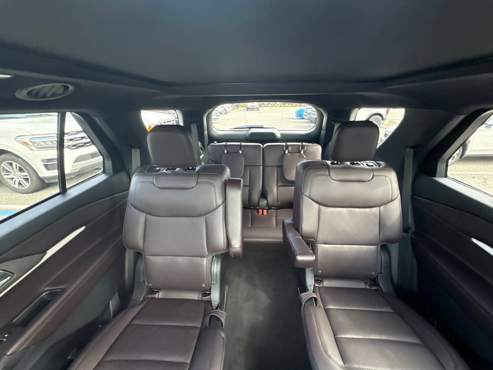 Used 2025 Ford Explorer Platinum RWD image 22
