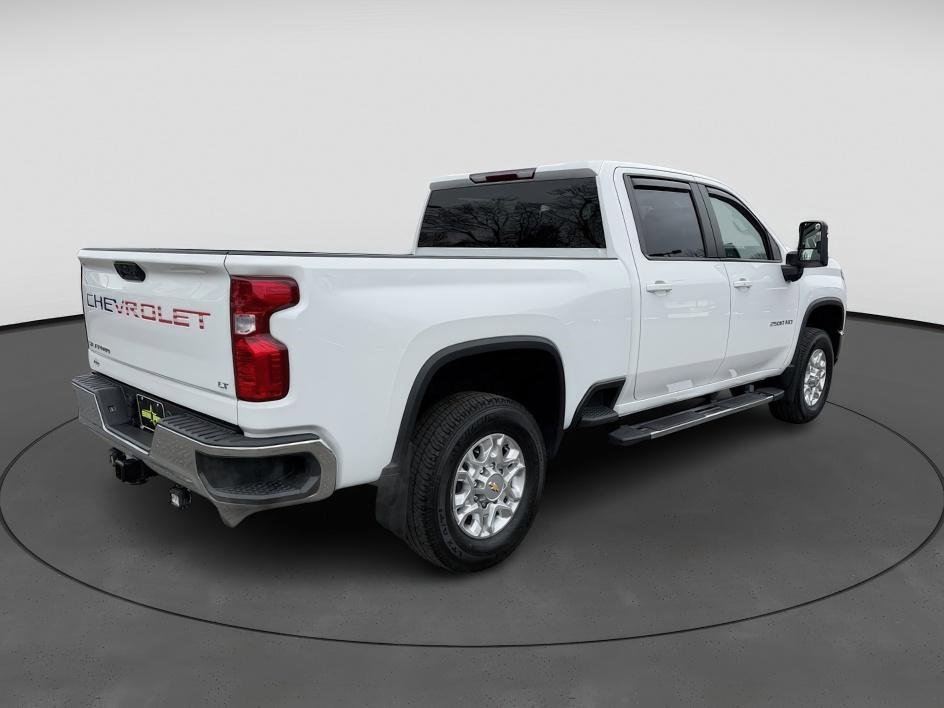 Used 2024 Chevrolet Silverado 2500 LT w/ Convenience Package image 6
