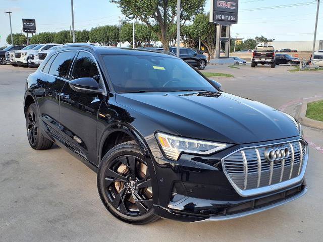 Used 2022 Audi e-tron Premium Plus AWD/4WD image 1