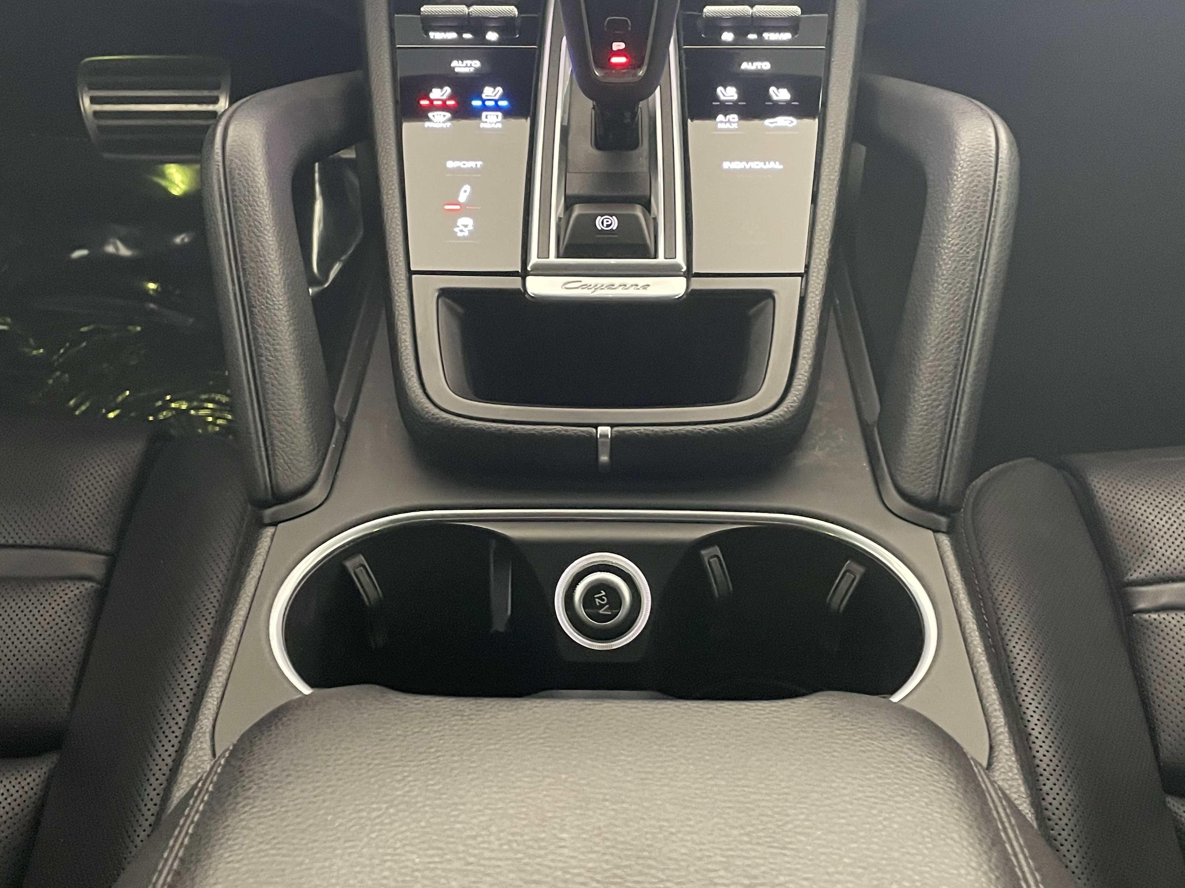 Used 2021 Porsche Cayenne S image 20