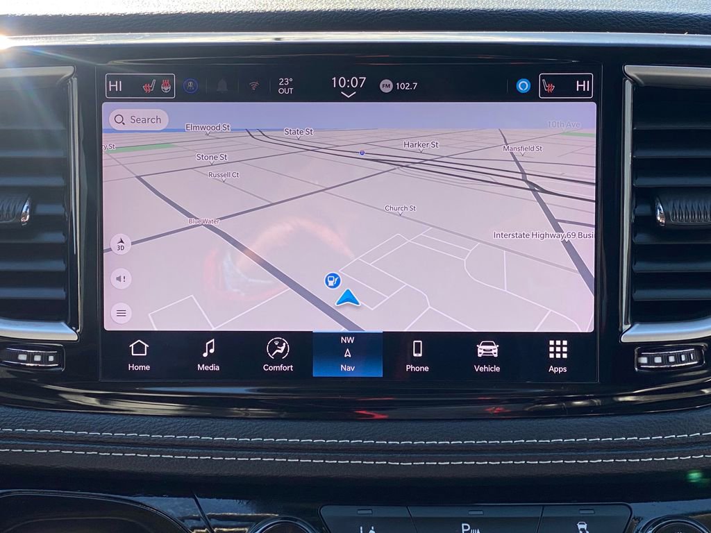 Used 2024 Chrysler Pacifica Select image 24