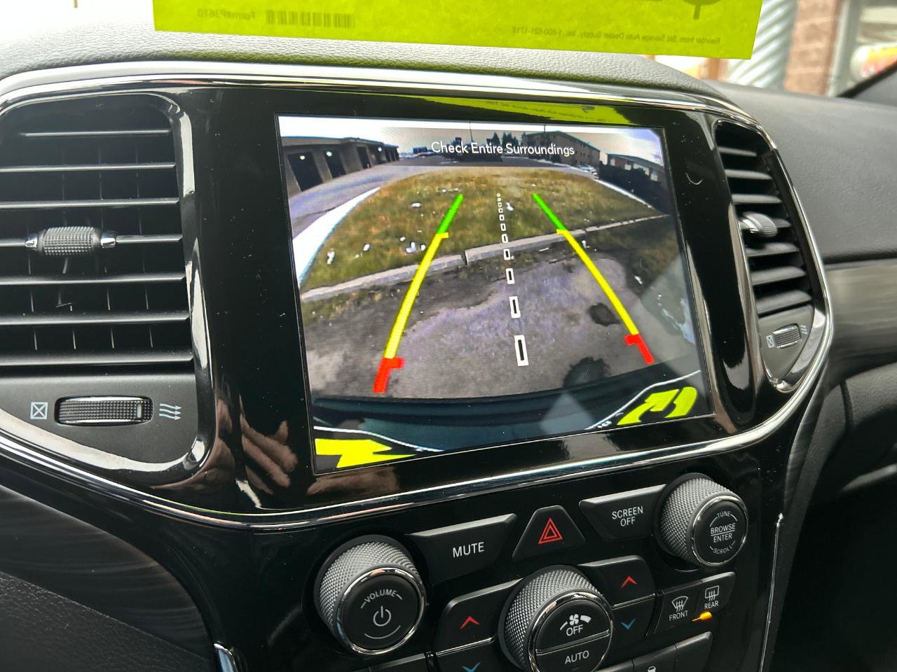 Used 2021 Jeep Grand Cherokee Laredo image 14