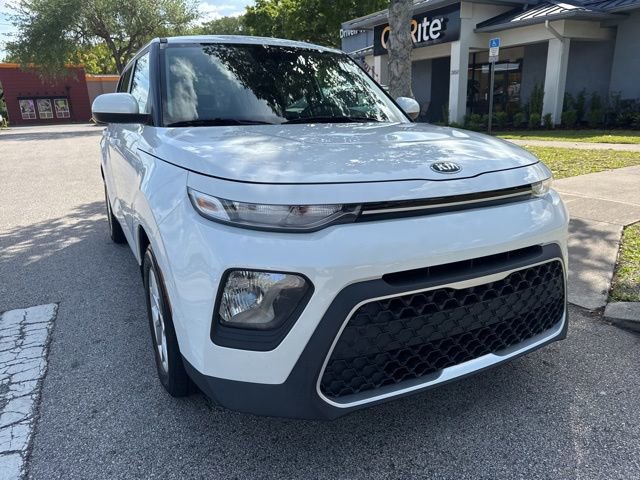 Used 2021 Kia Soul S FWD image 2