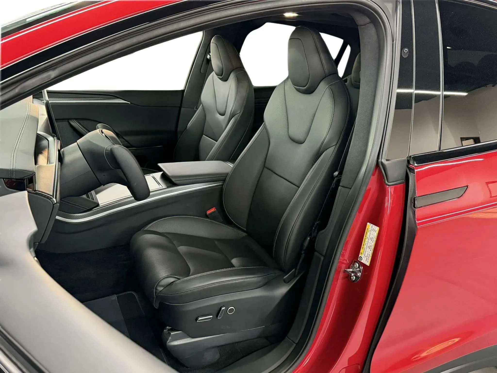 Used 2022 Tesla Model X Plaid image 19