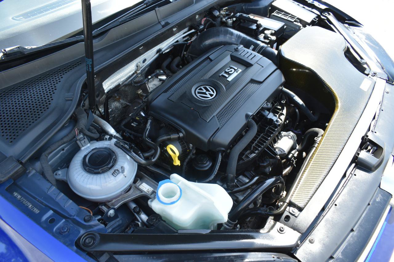 Used 2015 Volkswagen Golf R 4-Door AWD/4WD image 49