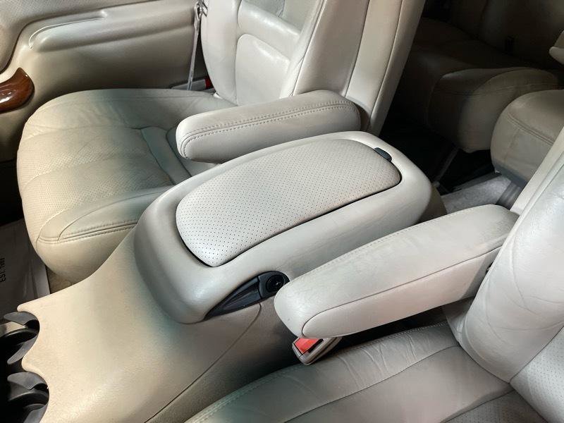 Used 1999 Cadillac Escalade 4WD image 34