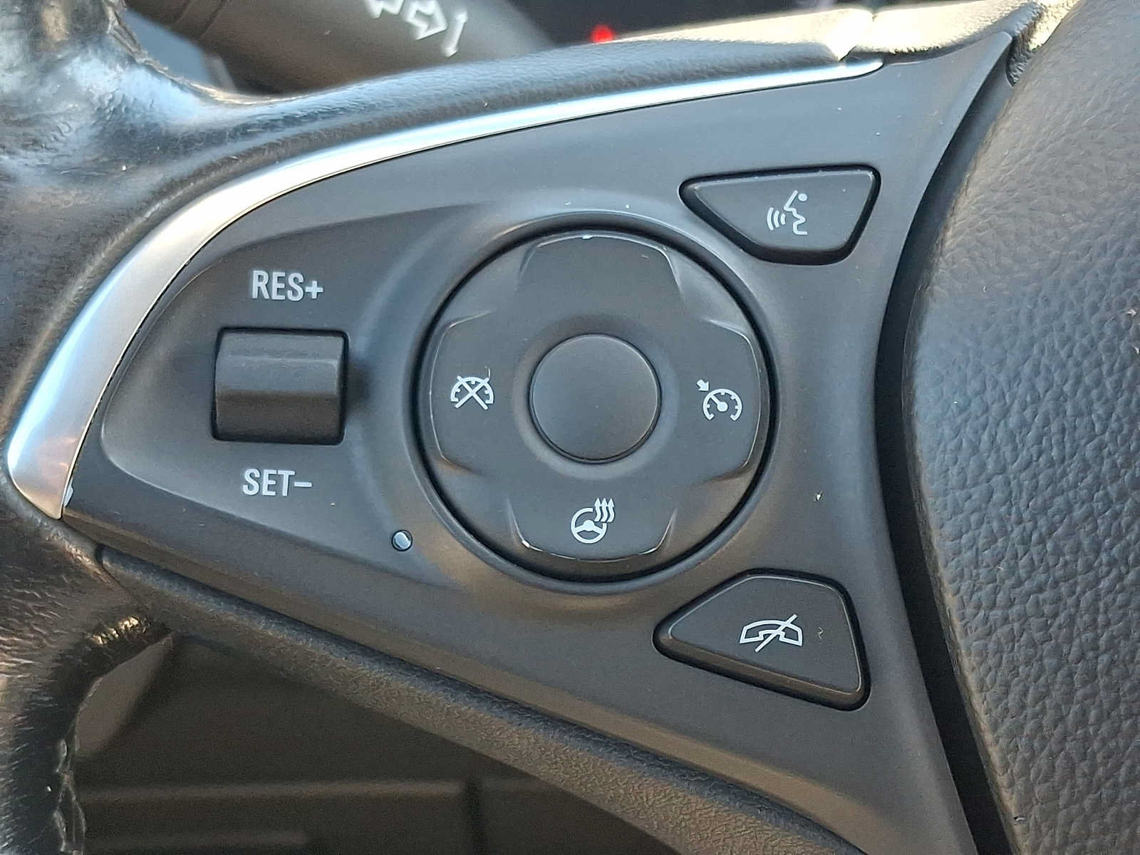Used 2019 Buick Envision Essence AWD/4WD image 21