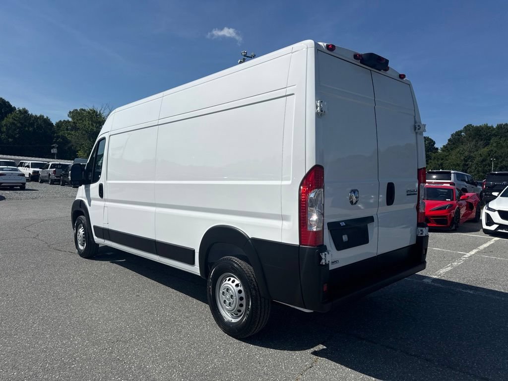 Used 2025 RAM ProMaster 2500 w/ Convenience Group FWD image 3