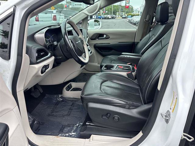 Used 2018 Chrysler Pacifica Limited FWD image 7