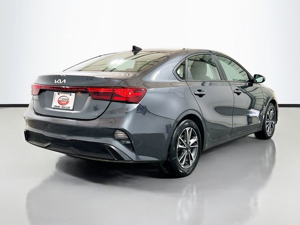 Used 2024 Kia Forte LXS w/ LXS Technology Package image 4