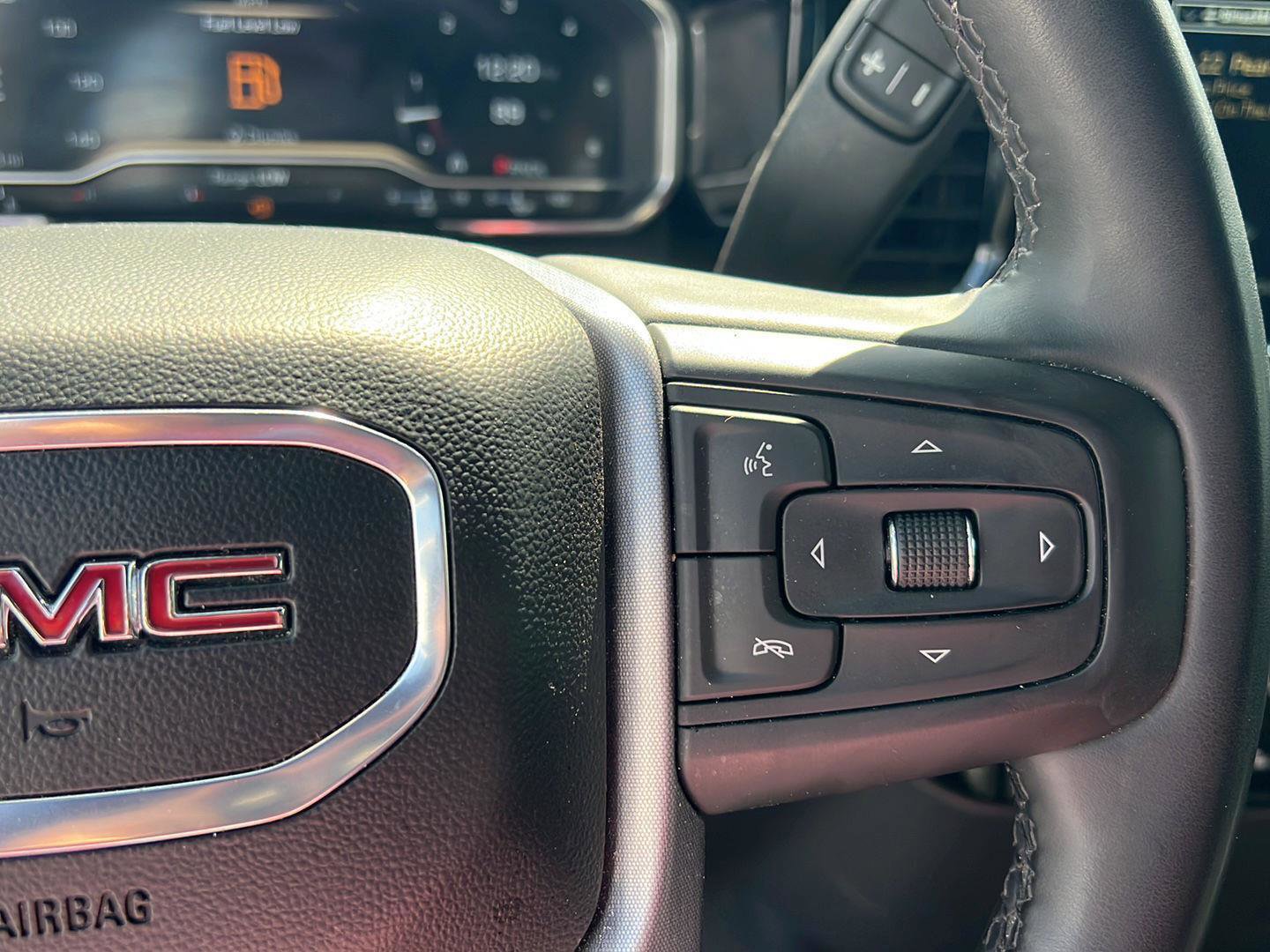 Used 2024 GMC Sierra 1500 SLT image 22