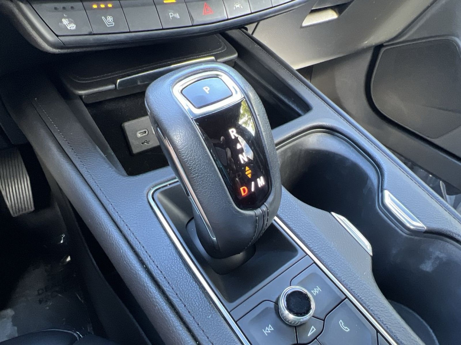 Used 2019 Cadillac XT4 Premium Luxury AWD/4WD image 19