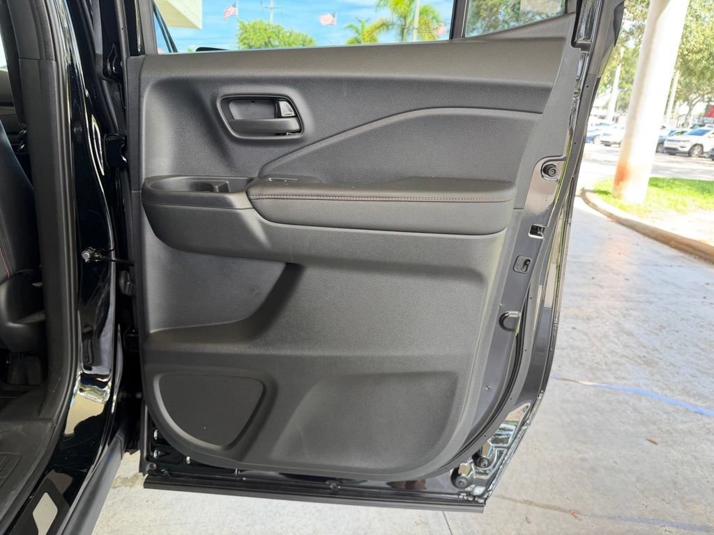 Used 2025 Honda Ridgeline TrailSport image 33