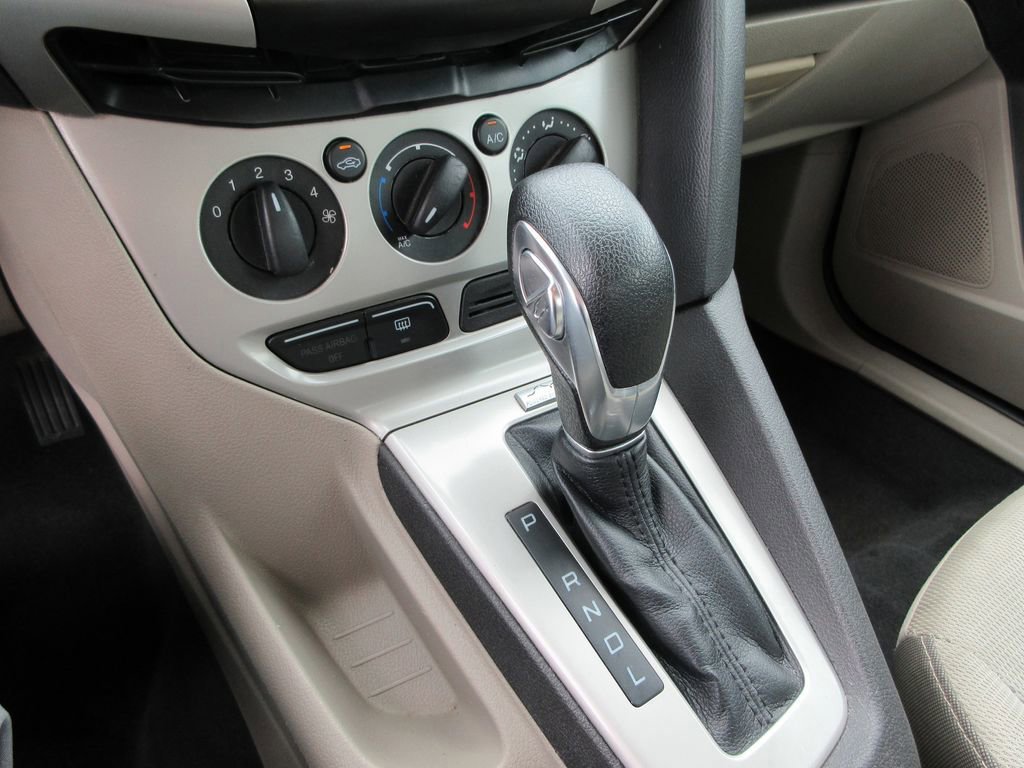 Used 2014 Ford Focus SE image 28