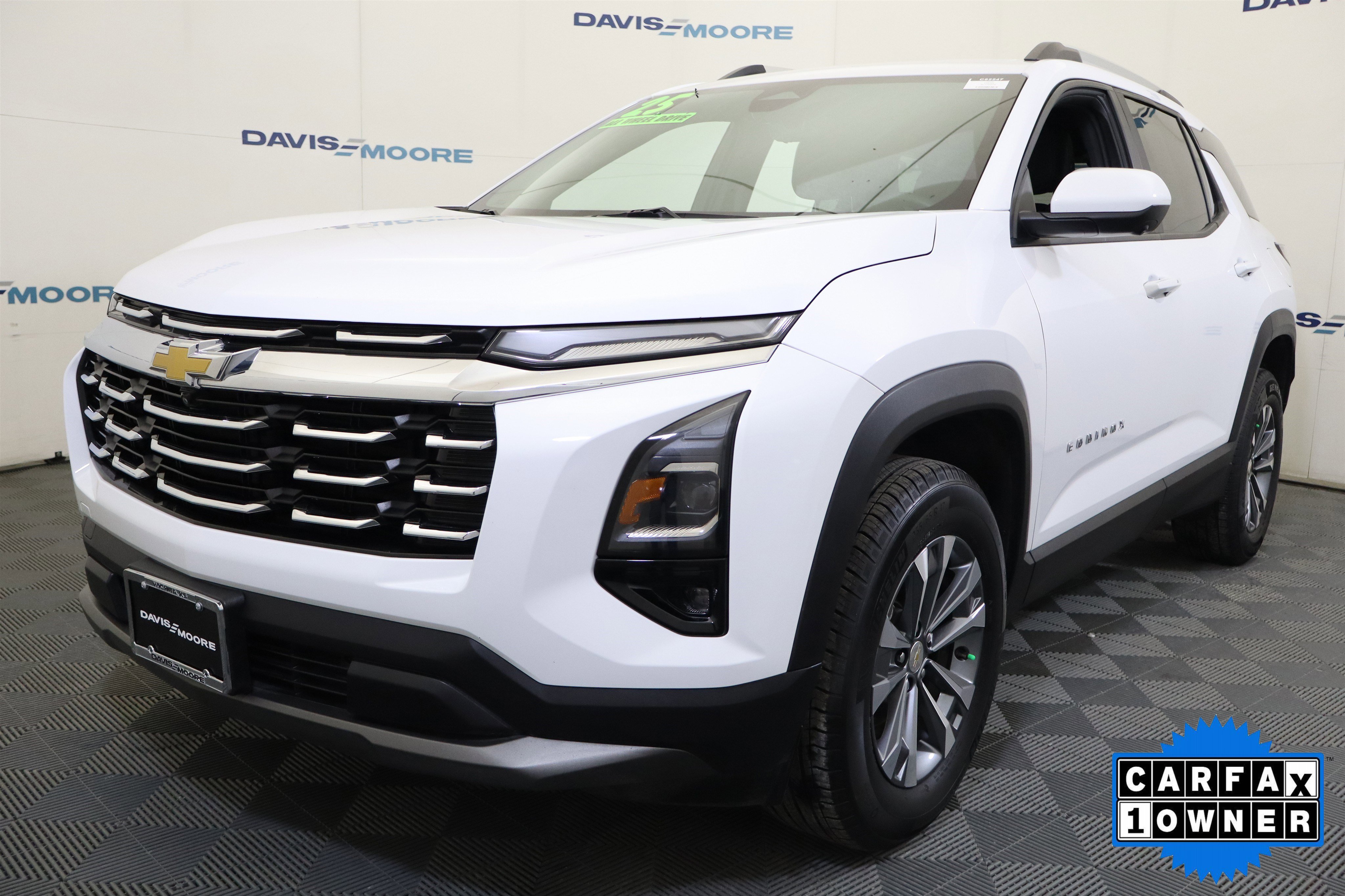 Used 2025 Chevrolet Equinox LT w/ Convenience Package II image 11