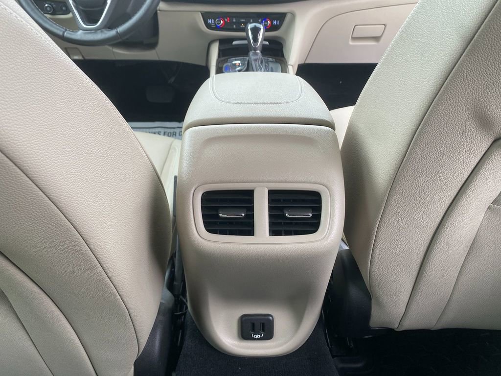 Used 2019 Buick Regal Essence w/ Driver Confidence Package I image 28