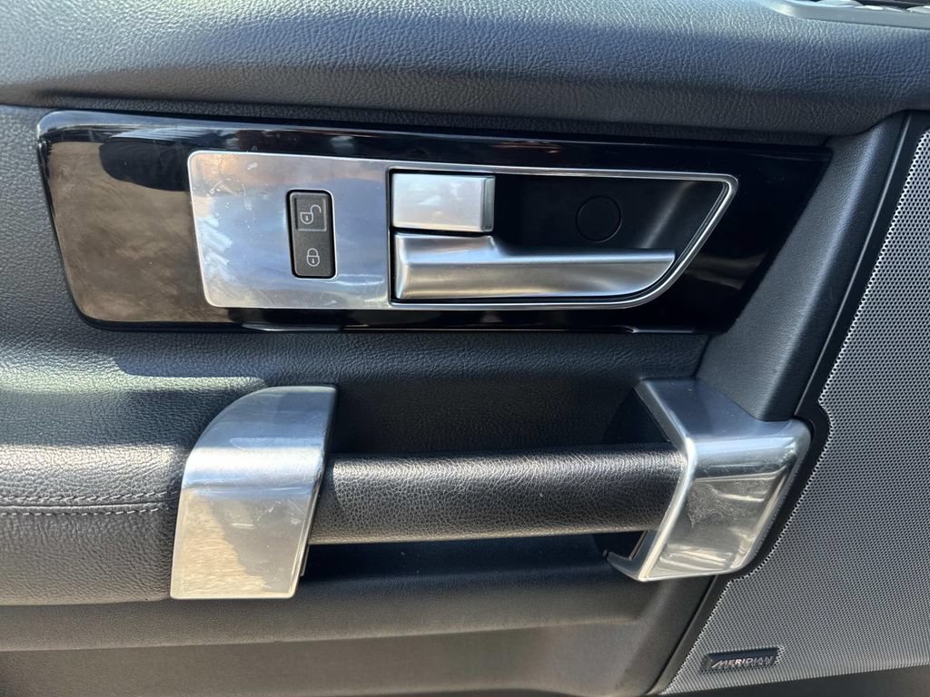 Used 2016 Land Rover LR4 HSE Silver Edition AWD/4WD image 22