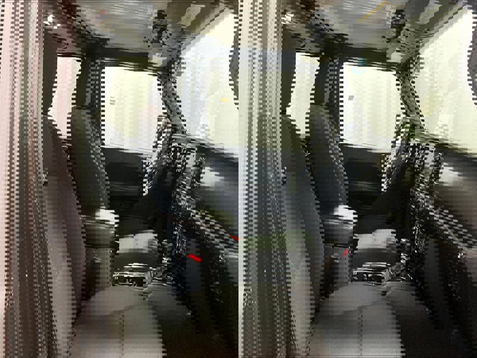 Used 2023 Jeep Wrangler Unlimited w/ Cold Weather Group AWD/4WD image 11