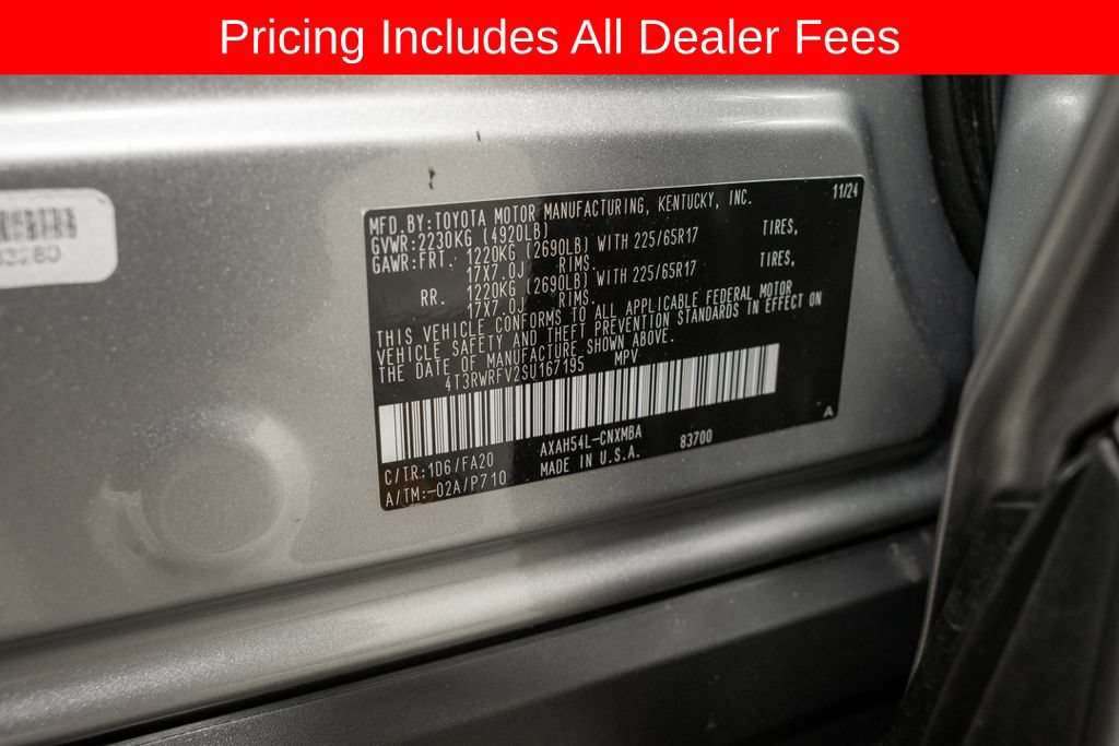 Used 2025 Toyota RAV4 XLE AWD/4WD image 19