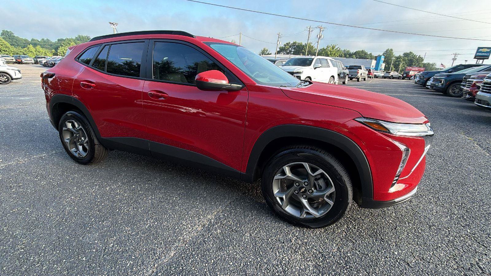 New 2026 Chevrolet Trax LT w/ Sunroof Package FWD image 6