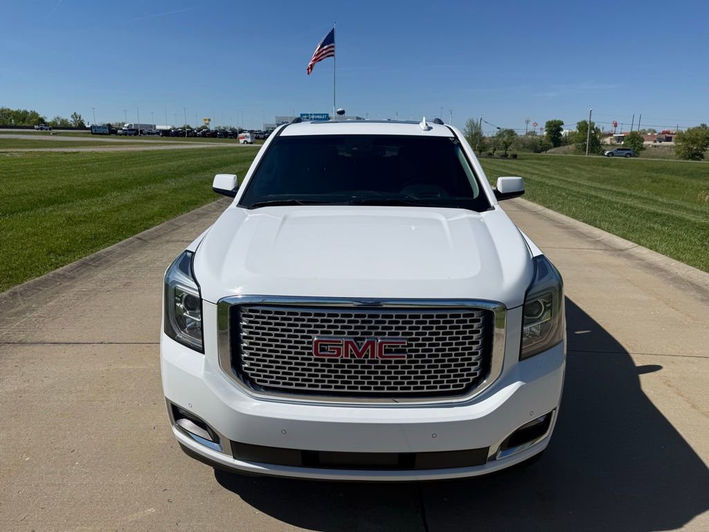 Used 2016 GMC Yukon Denali w/ Open Road Package image 12