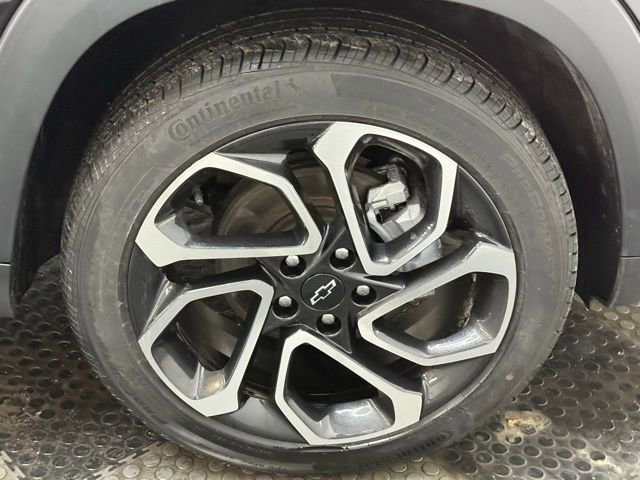 Certified 2025 Chevrolet Trax RS w/ Sunroof Package image 8