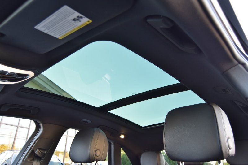 Used 2020 Porsche Macan image 36