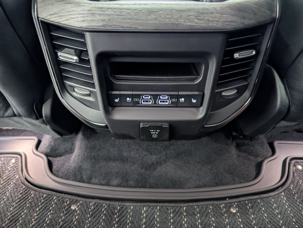 Used 2026 RAM 1500 Limited AWD/4WD image 12