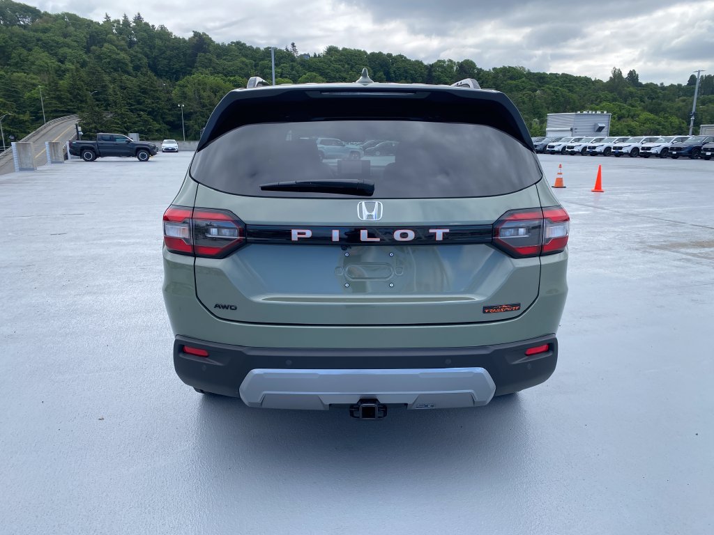 New 2026 Honda Pilot TrailSport image 10