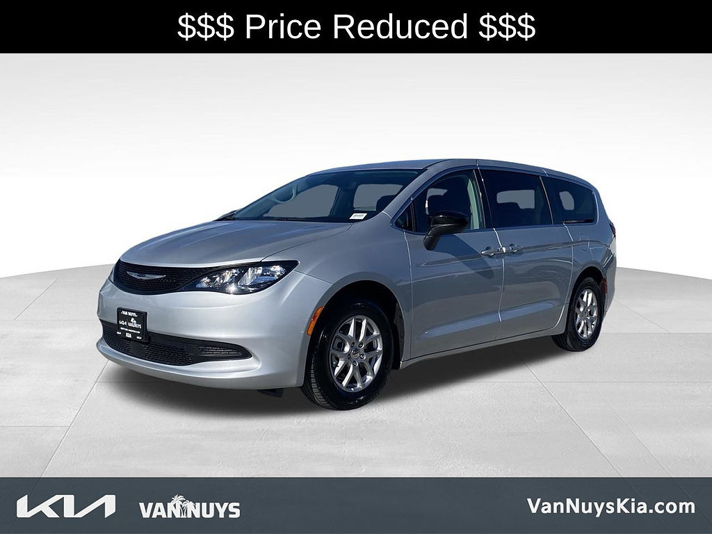 Used 2024 Chrysler Voyager LX FWD image 33