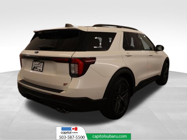 Used 2025 Ford Explorer ST AWD/4WD image 2