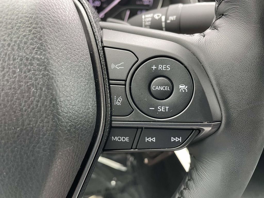 Used 2024 Toyota Camry SE image 33