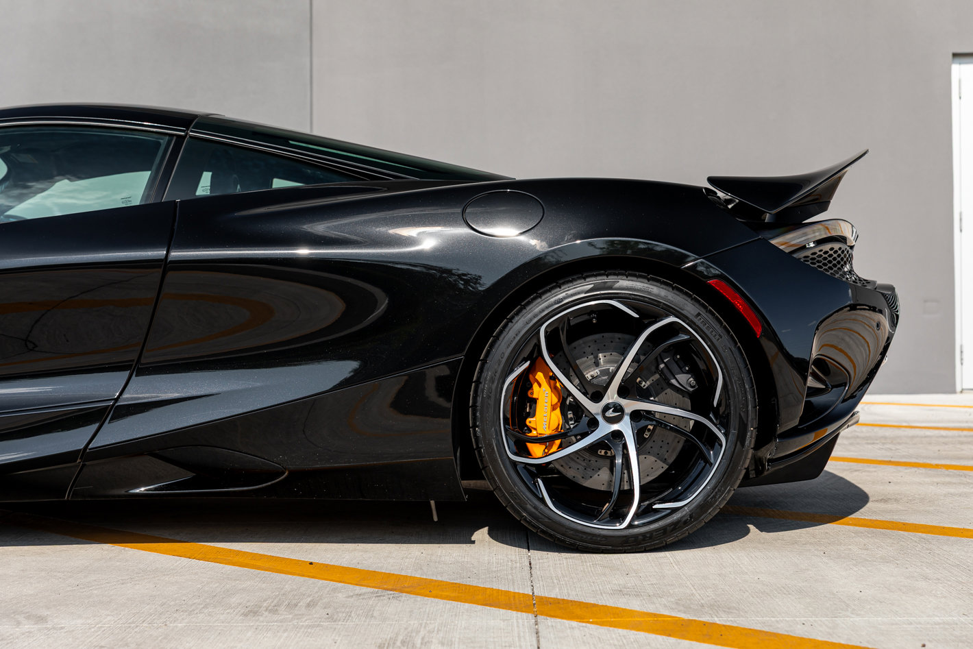 Used 2024 McLaren 750S image 14