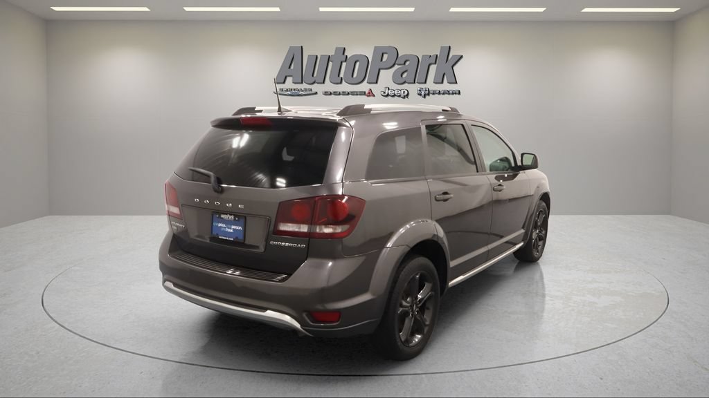 Used 2020 Dodge Journey Crossroad FWD image 7